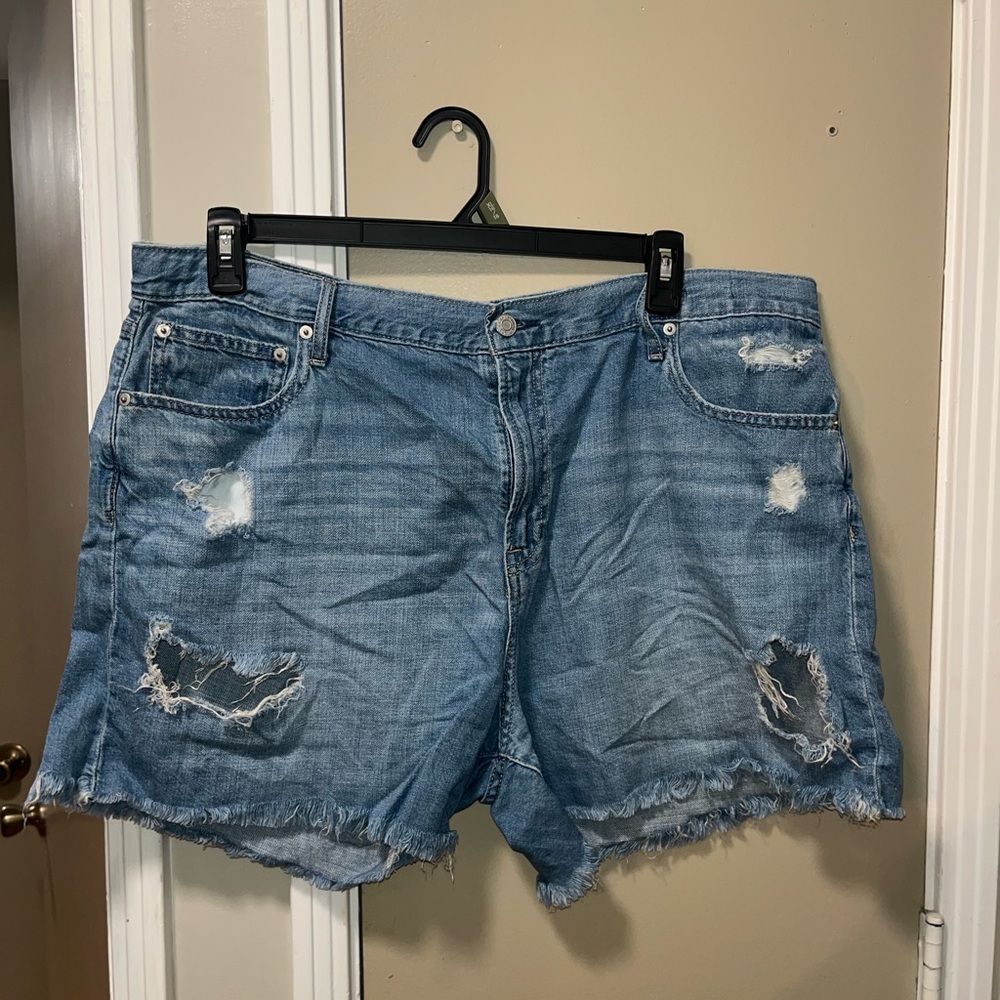 GAP 5” Relaxed Blue Jean Shorts